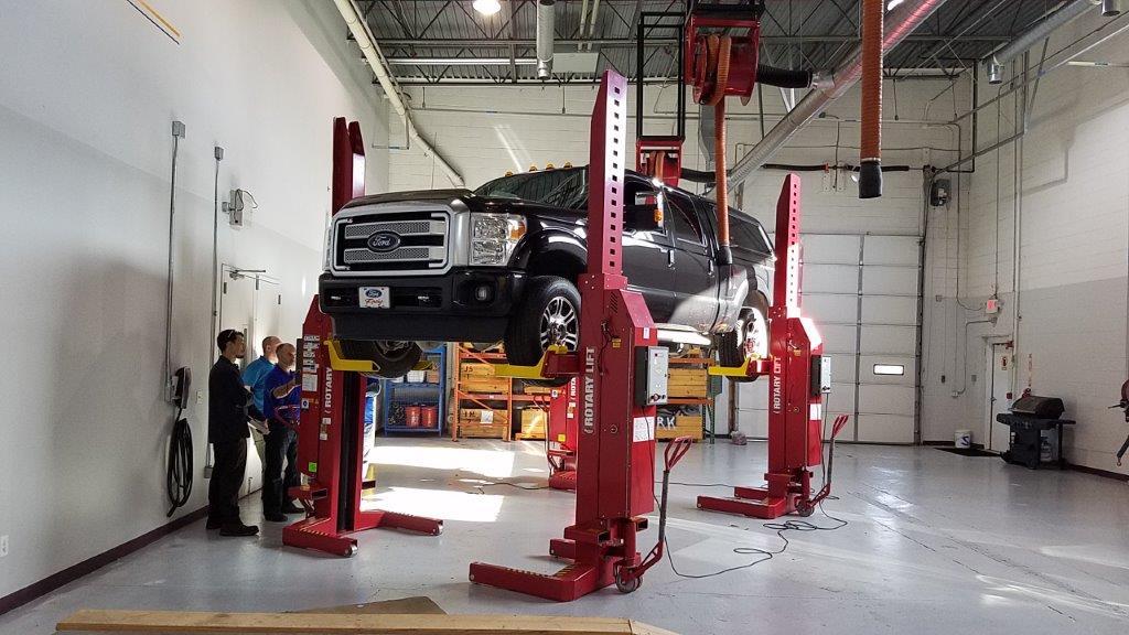 Michigan Heavy Duty Truck & Car Lifts | Dows Equipment Services - HD_Lifts_2